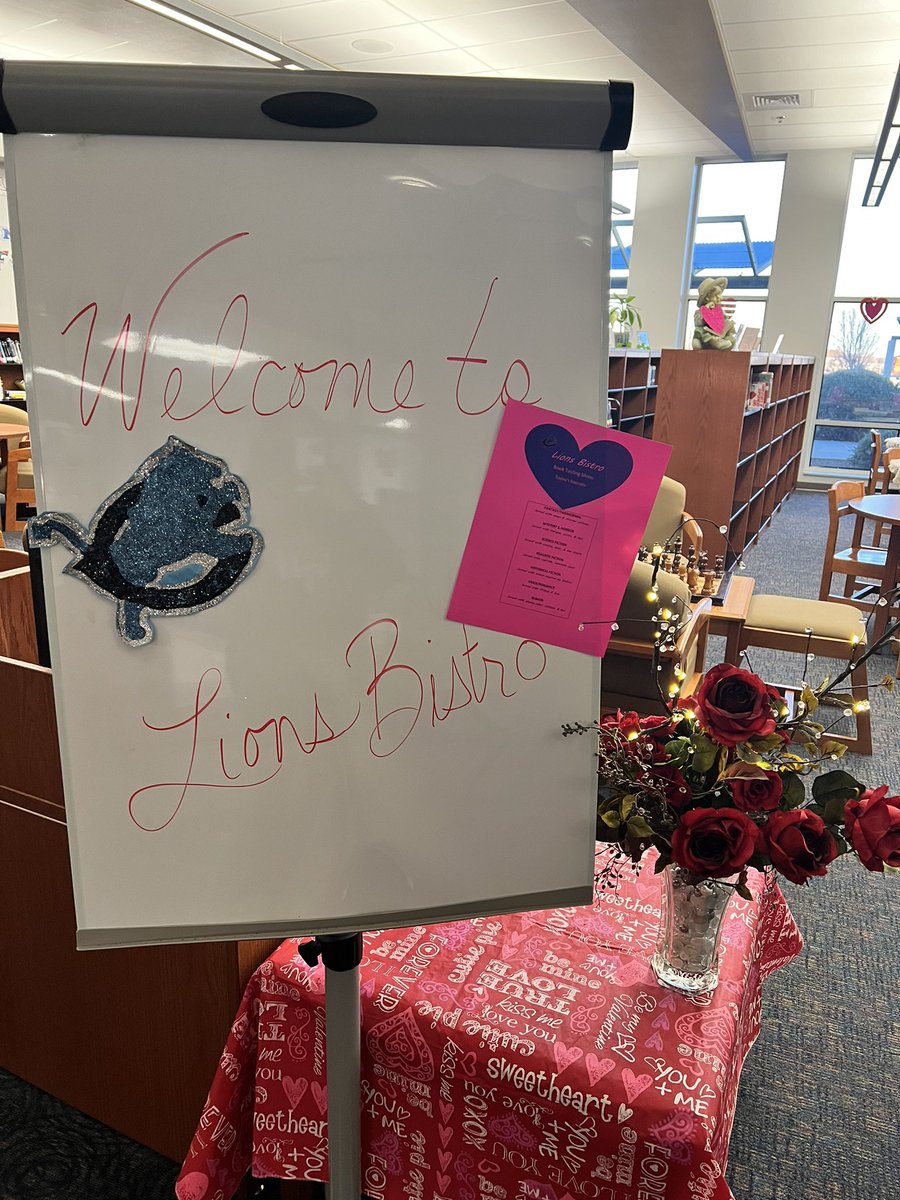 thegolfinglibr1's tweet photo. Lions π¦ Bistro is open for Reading!!! Ready for love and book tastingππ¦ππSee you next week @ Lions Bistro!! #geturreadon #lions_read #smalltownvibes @ClintHSLions @leadingthepride https://t.co/3xFiZ8bijg