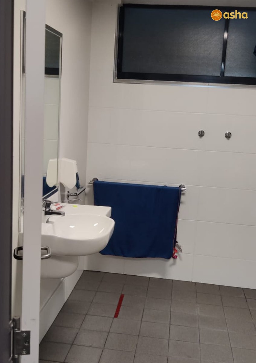 AshaSociety's tweet photo. Amritesh has reached Brisbane! Beautiful accommodation at University of Queensland. Imagine the huge contrast with his tiny home in the slum.
#asha #ashasociety #higereducationprogramme #internationaleducation #internationaleducationprogramme #ashastudents #UniverstyofQueensland https://t.co/C2J6D0ngrZ