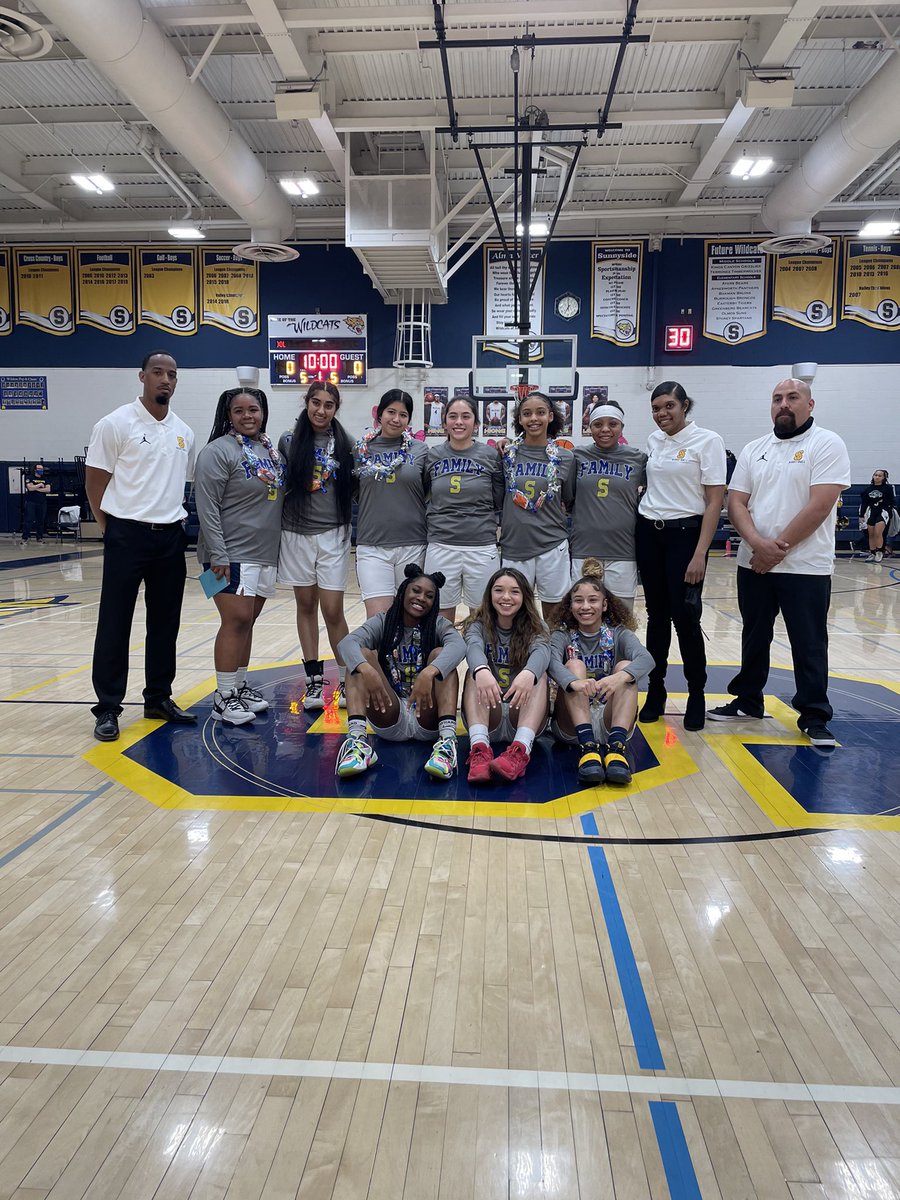 shs_sport's tweet photo. Sunnyside girls basketball senior night. 53-51 win!! Way to go Wildcats!!🏀💙💛 https://t.co/opH5qqhaQj
