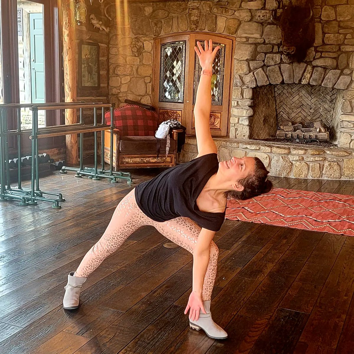 CarrieTergin's tweet photo. Dance Fitness at @BigCedarLodge was a blast! Didn't bring tennis shoes but my @AmericanShoeInc Sorel boots did great! East & West Co leggings always ready to lounge or dance! Made new friends Danette the instructor was AMAZING Highly recommended high-energy fun #DancingMayor ❤💃 https://t.co/FeajLURcwi