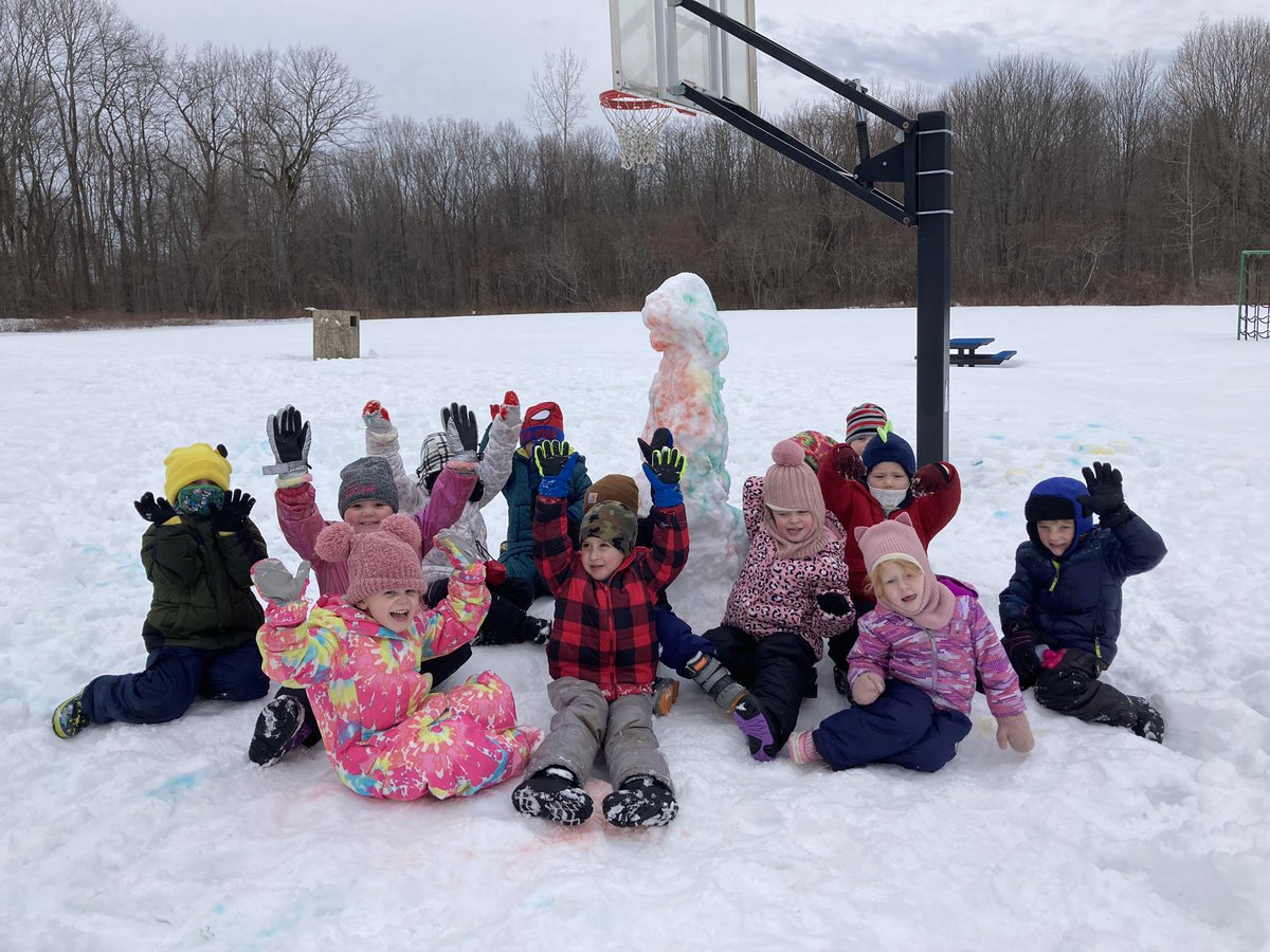 NHPreK's tweet photo. Playing in the snow is good for the soul! https://t.co/icMjMWmkVx
