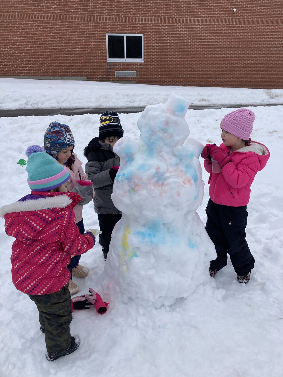 NHPreK's tweet photo. Playing in the snow is good for the soul! https://t.co/icMjMWmkVx