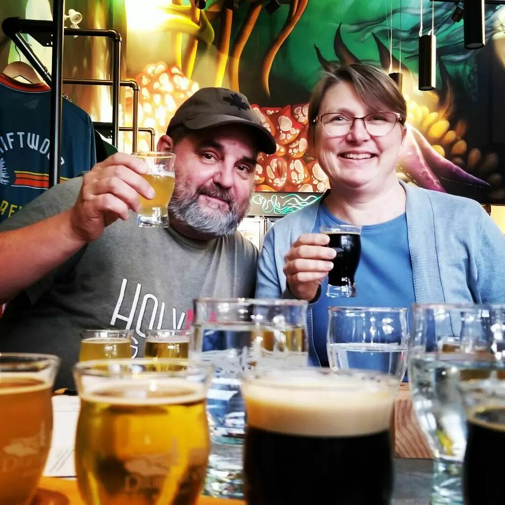 LANMonkeyGC's tweet photo. Holy Doodle! We ordered a flight at @driftwoodbrewery and it came with a side of awesome people!
So fun to enjoy dinner with @cache_canada tonight in Victoria. Looking forward to their next YouTube episodes!
👍🧭🍁🍻
.
#GoGeocaching #getoutside #exploreb… https://t.co/Sy3LdWUn5v https://t.co/lFRJEFwRkk
