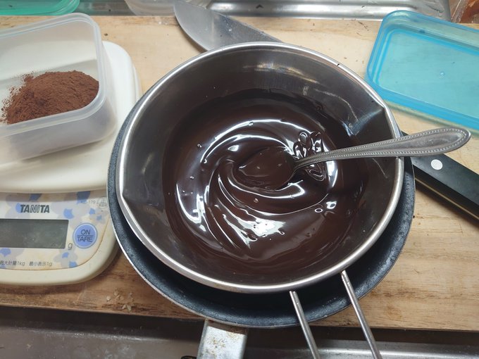 途中経過
寒すぎてバター固い 