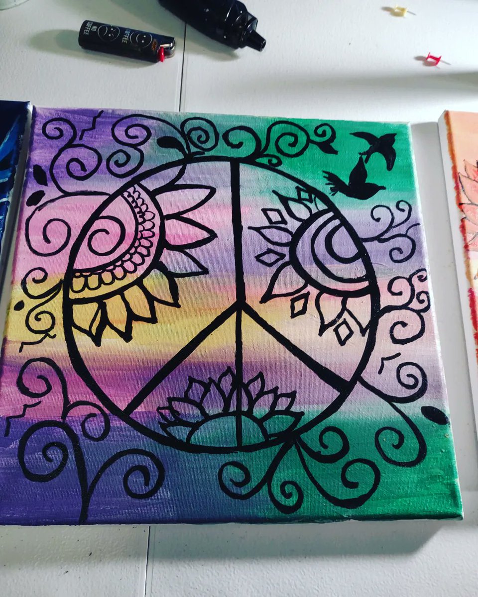 Wall_flower_73's tweet photo. #PaintWithLove #painting #paintings #hippies #colorful #Flowers #Peace #introverts #introvert  my paintings https://t.co/QwKS7BEM3V