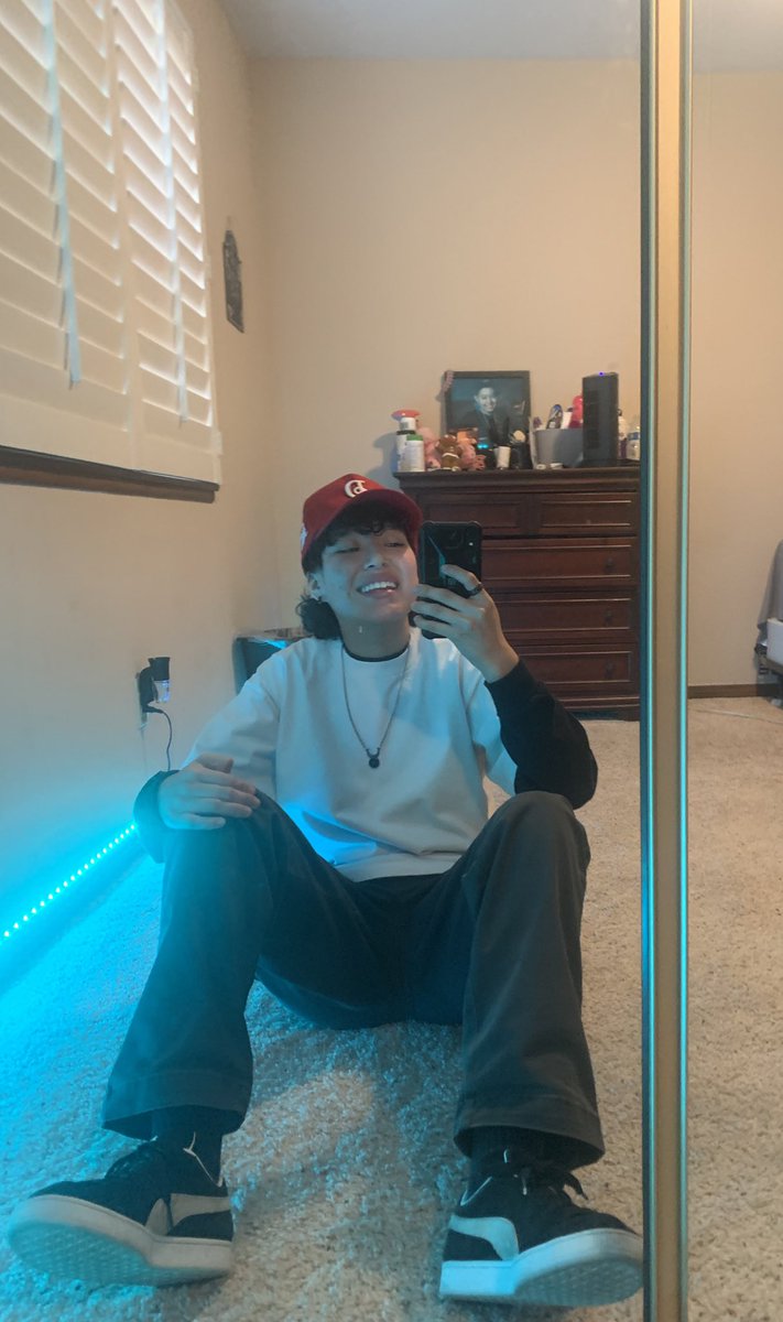 GothPhag's tweet photo. bitch told me its sick how much I like myself😷🩸 https://t.co/toX9AgEMOC