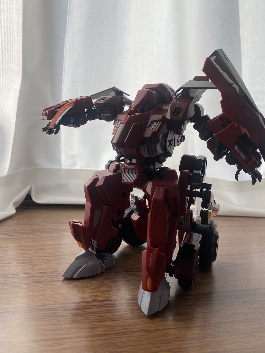 KarumaKamui's tweet photo. 久しぶりにガンプラ以外の作った。パチ組だけど、ヘキサギアかっこいい。ガバナーもコクピットに乗せられるし、ガンプラ以外もいいね！！
#ヘキサギア　#バルクアーム・グランツ https://t.co/HB7YcLbmcS