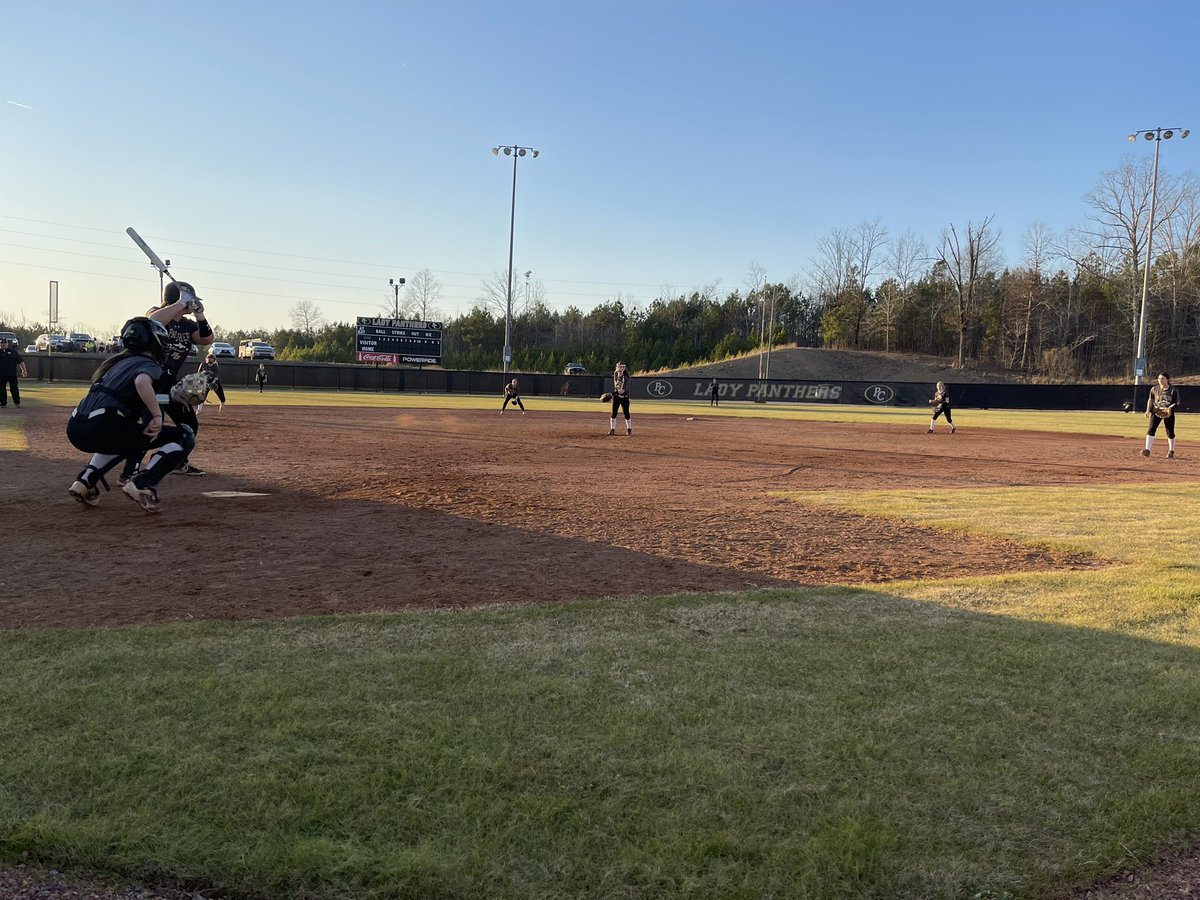 KyleParmley's tweet photo. Day 16 of the preseason softball tour with @PellCitySB! 

We learned a lot of things today, like how @leah_swafford can play every position and how @_katdula can still hit tanks and how @kendallperry___ is the life of the party. 

The Panthers will be strong this year. https://t.co/vY0PiffZdY