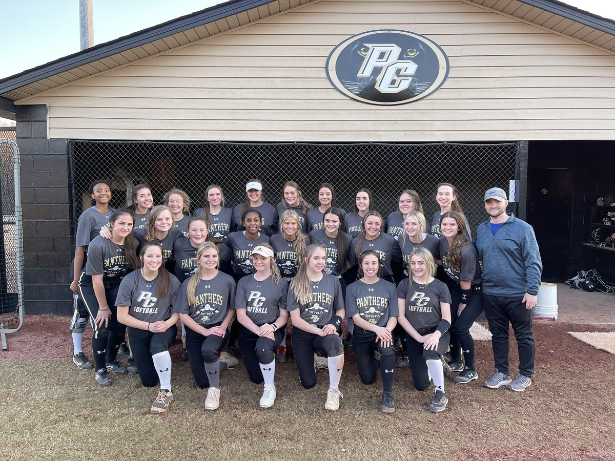 KyleParmley's tweet photo. Day 16 of the preseason softball tour with @PellCitySB! 

We learned a lot of things today, like how @leah_swafford can play every position and how @_katdula can still hit tanks and how @kendallperry___ is the life of the party. 

The Panthers will be strong this year. https://t.co/vY0PiffZdY