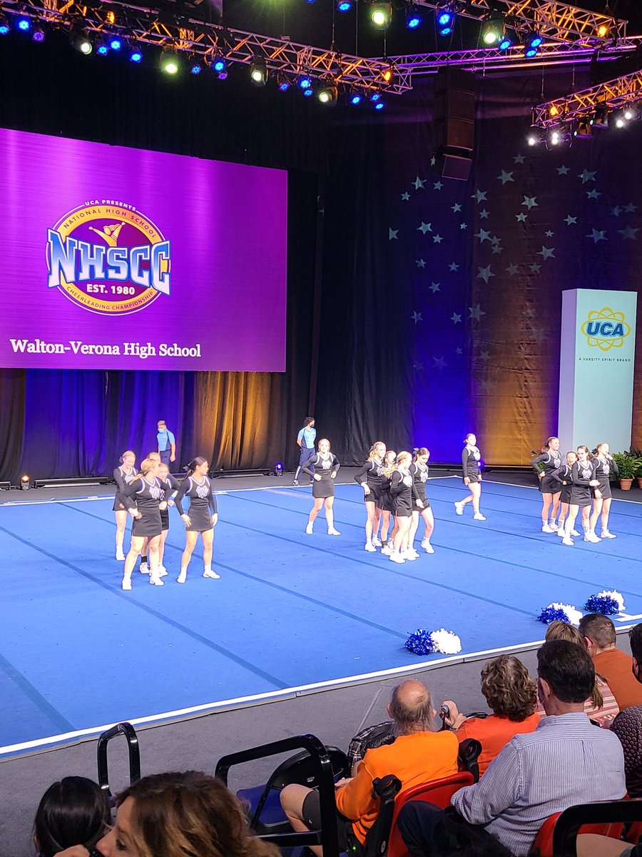 The Blue &amp; White representing tonight on national stage!