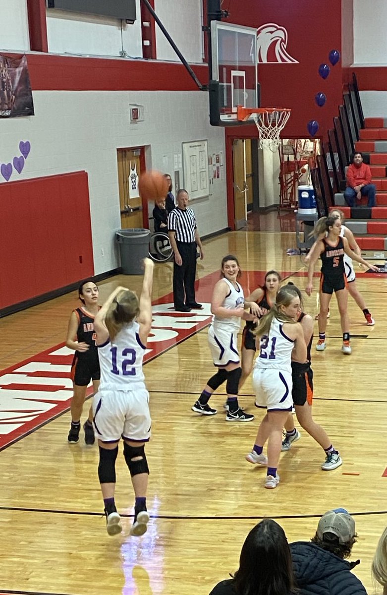 Madalyn Hills with her 7th three of the game. I believe that may be our new school record! <a href="/Milford_Eagles/">Milford Athletics</a> <a href="/Dr_Tyler_Arnold/">𝓣𝔂𝓵𝓮𝓻 𝓐𝓻𝓷𝓸𝓵𝓭</a>