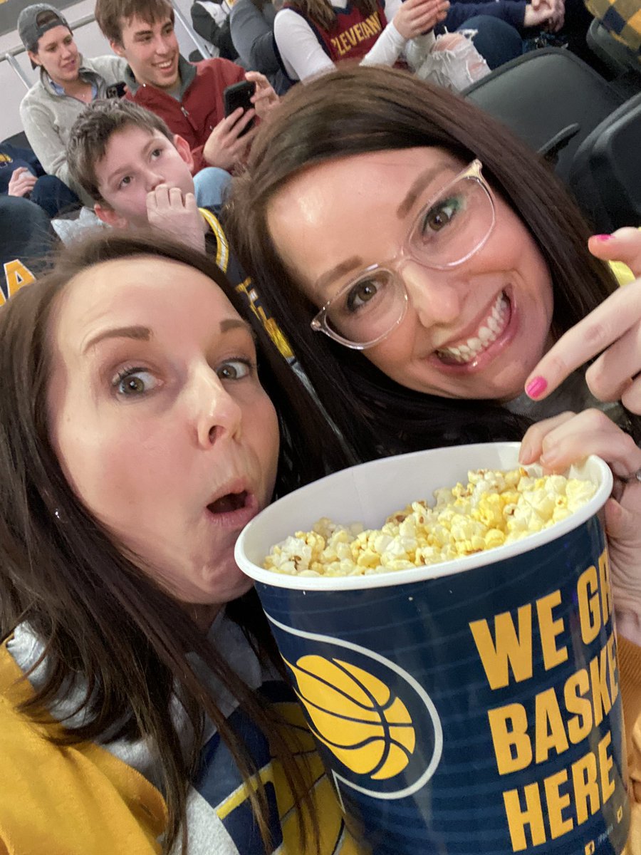 tiffftaylor's tweet photo. Pacers vs. Cavaliers  #hereforthesnacks https://t.co/BQoL6bcchi
