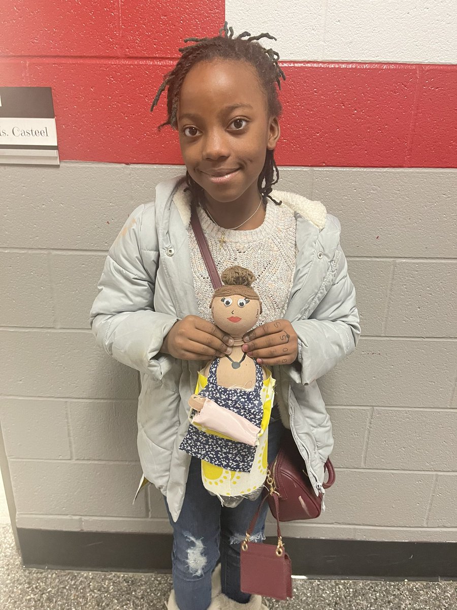 whitaker_am's tweet photo. After reading one of my favorite @GreatMindsEd books, Colonial Voices, Ss chose a character, wrote a letter portraying that character’s perspective on the American Revolution, pretended to be that character during a SS, &amp; then created bottle people depicting that character! ♥️ https://t.co/C65CuS0BFx