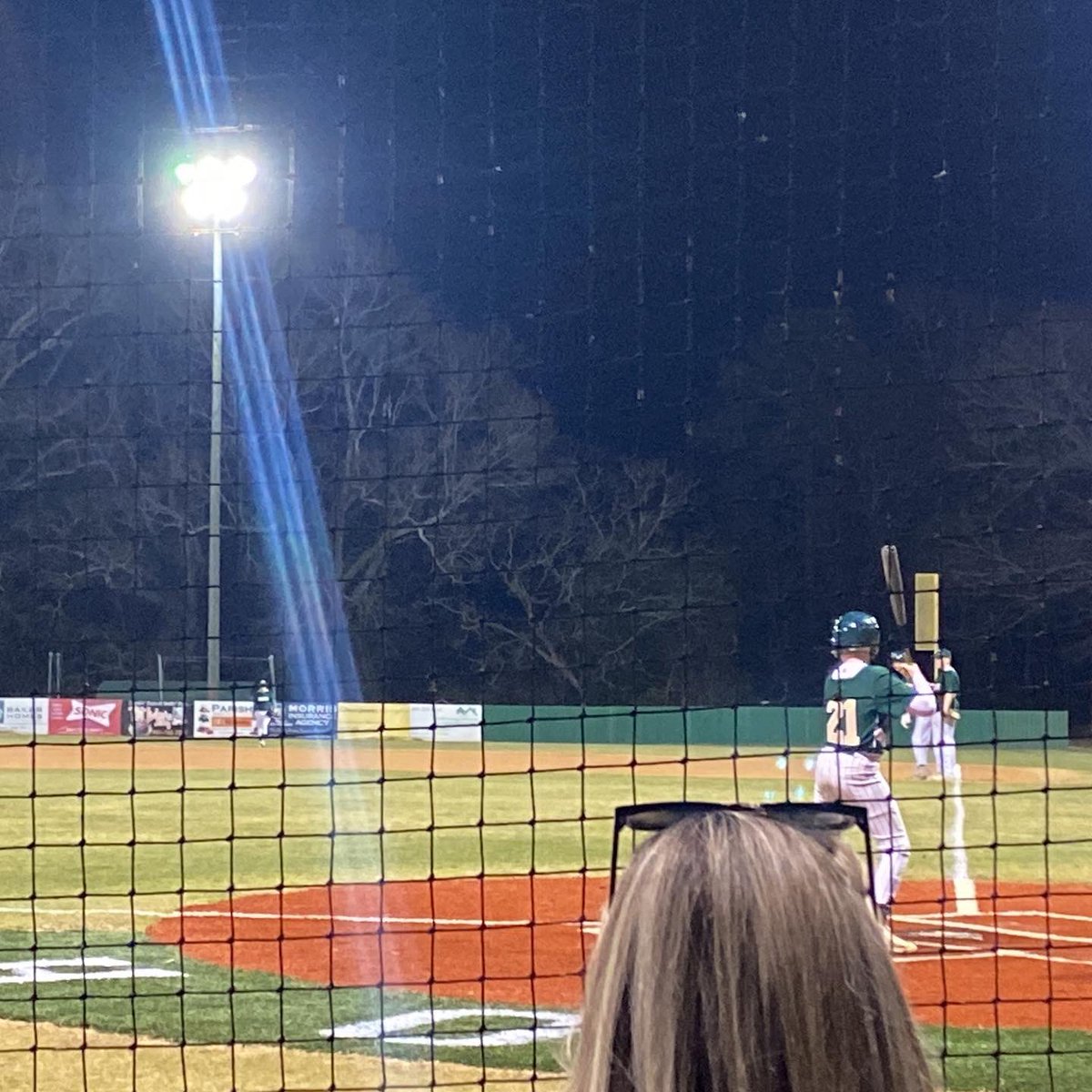 LaurenFBaker's tweet photo. Love my Jackson! He had his Meet the Hornets baseball night tonight and took the field with excitement for the starting season! Proud of this boy and love him having fun at all he does! ⚾️💚💛🎉 #Hornets #BakerBoys #JacksonSamuel #mybabyalways @ThejbakerERA https://t.co/FJKYnNYXnw