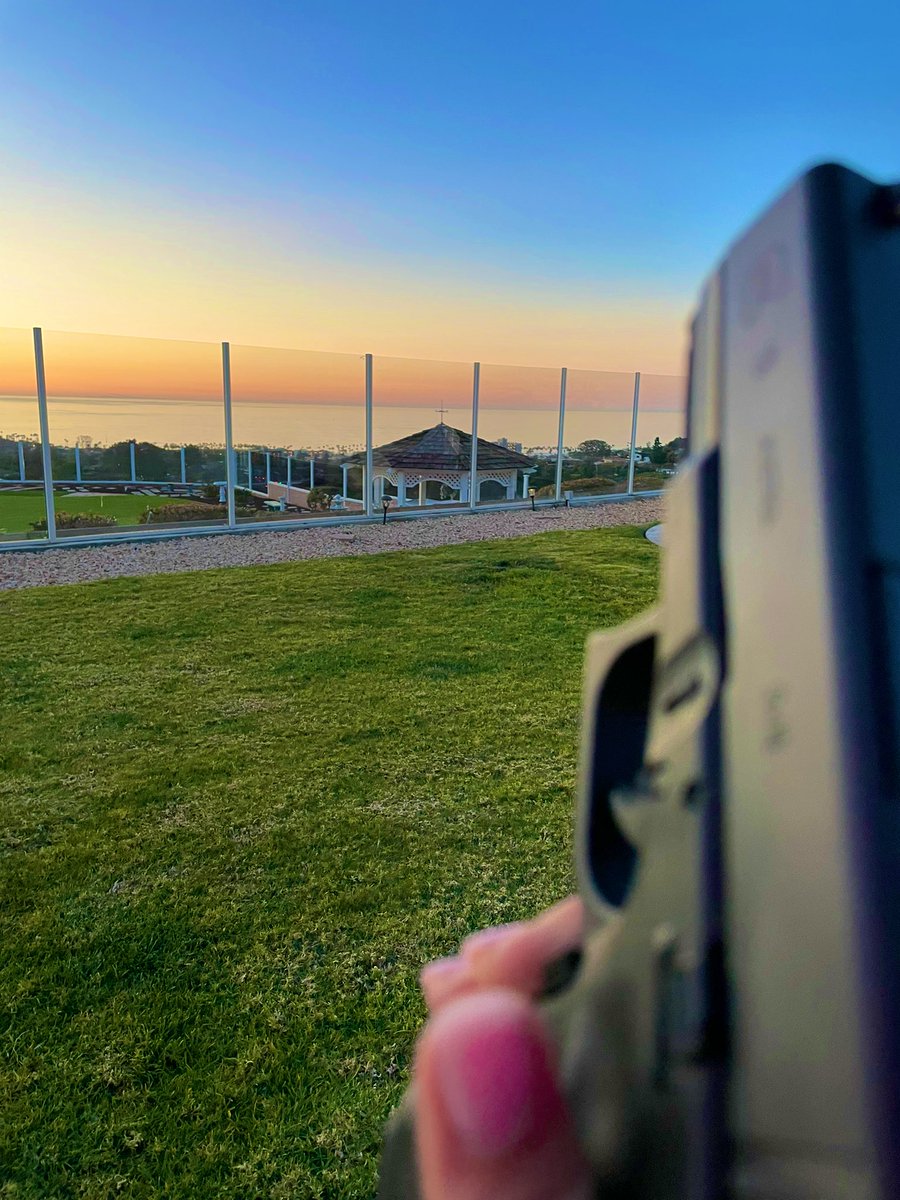 gнαzαℓєн νictoria tweet media