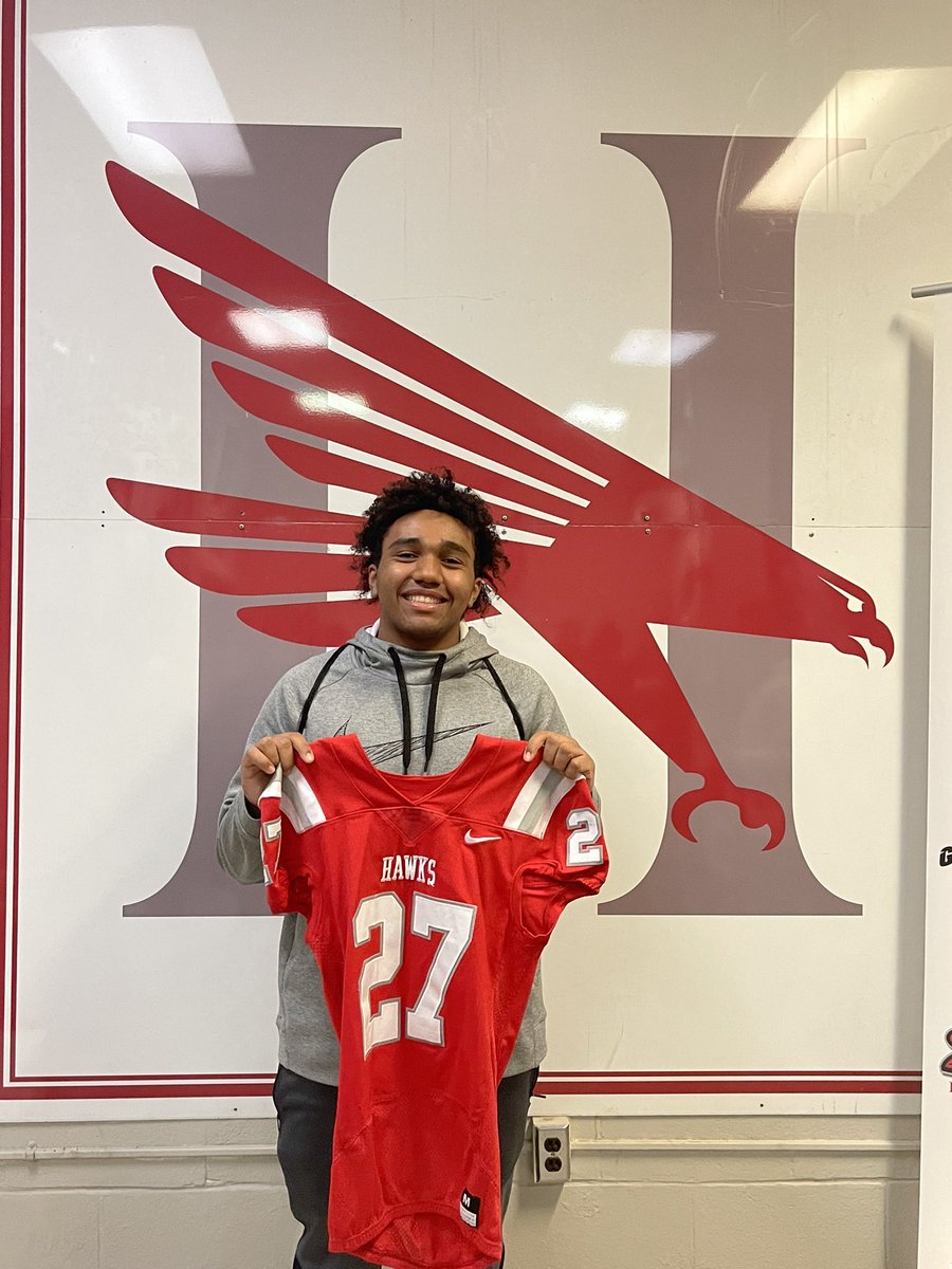 markusharrisjr's tweet photo. Had a great visit at hunting on the 4th @HawksFootball very grateful for the invite @CoachStephensWR @CoachAdamMann https://t.co/LMI7fuRr7g