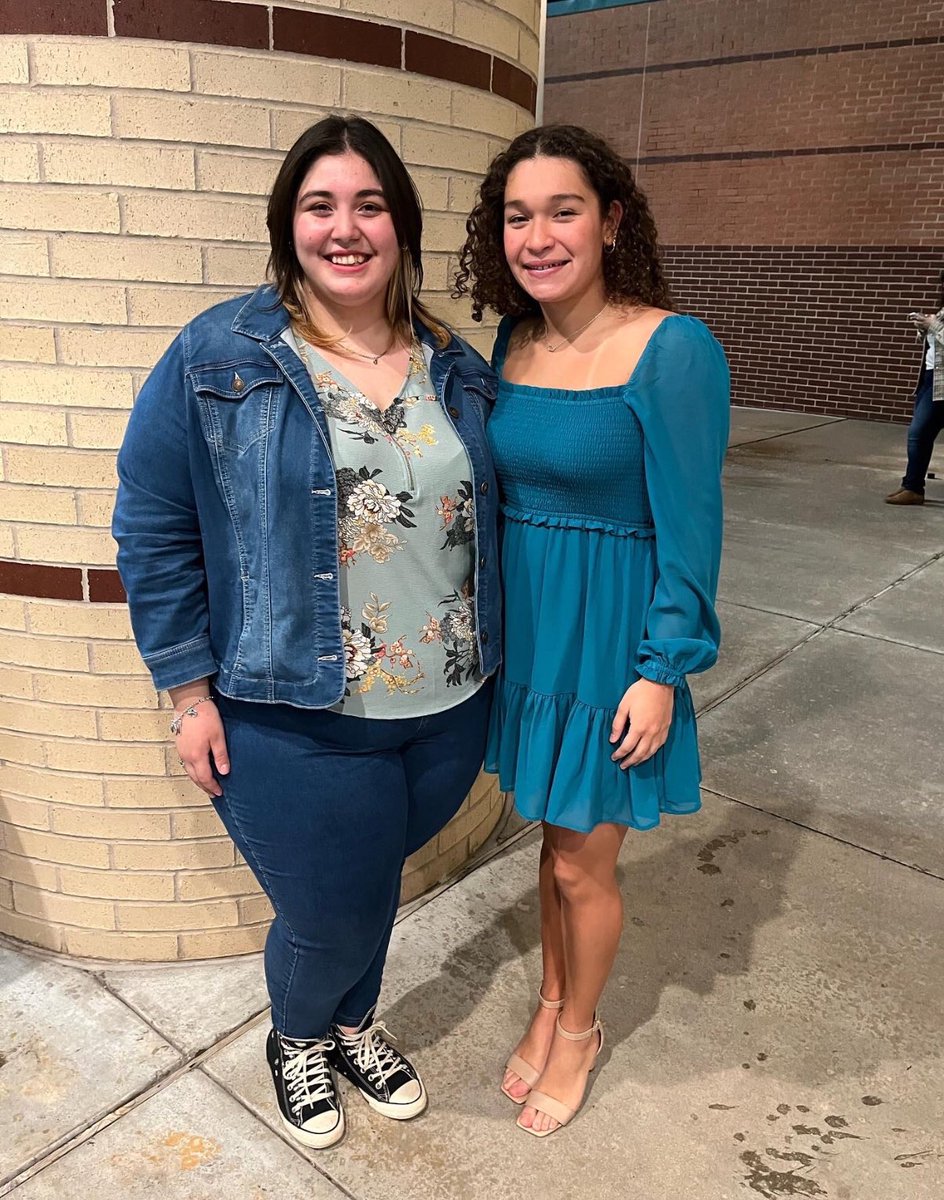 PRM_Aquatics's tweet photo. Congratulations to the two members of the Pasadena Memorial Swimming and Diving Team who were name to Top 100 last night. Great job Zulema Pica and Rachel Del Angel @jcrock10 @JRichardson53 @MsCrystalDavila @paolaforpisd @PasadenaISD_TX #PRMAquatics https://t.co/8jTOBL4roZ