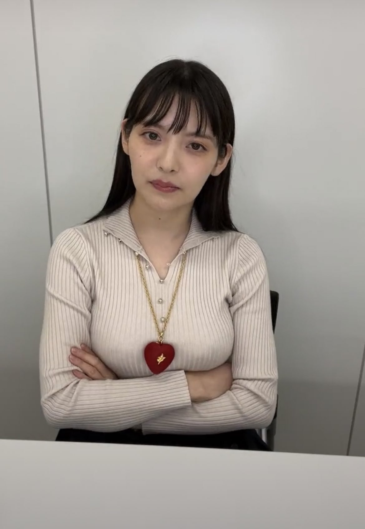 上坂すみれ おっぱい 
