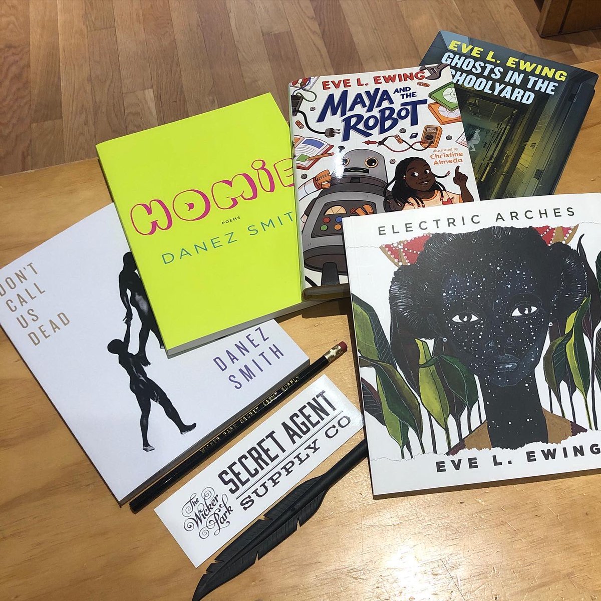 AgentSupply's tweet photo. Next week- “Books For Breakfast” will be crashing into your breakfast nook, with Danez Smith, Eve L. Ewing &amp; our young authors from @826MSP &amp; @826CHI - you’re not gonna want to miss this one!
Also, our store has restocked books from our special guests- in-store &amp; online #826chi https://t.co/g8ZuF082XE
