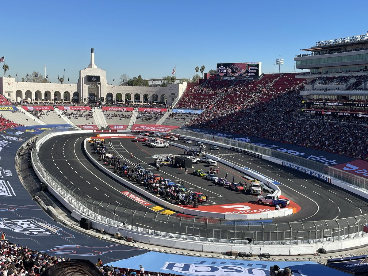 FlintsFolly's tweet photo. @NASCAR Very cool event . Racing was better then we imagined it would be . 😊 https://t.co/zK7TPduGQD