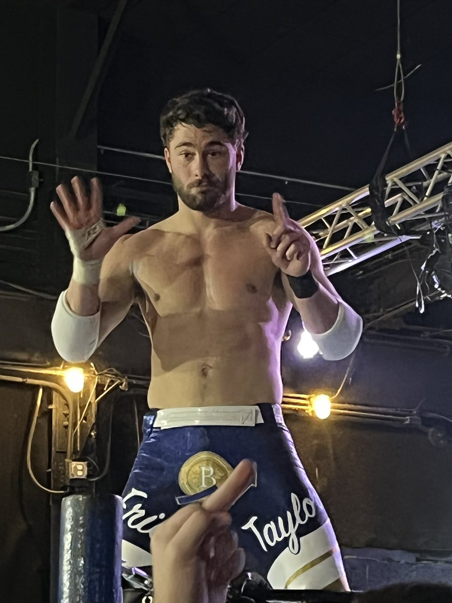 allaboutyonny's tweet photo. @Futr2Brite what should have been the main event for AIW 😌 https://t.co/gyXADtrcgy