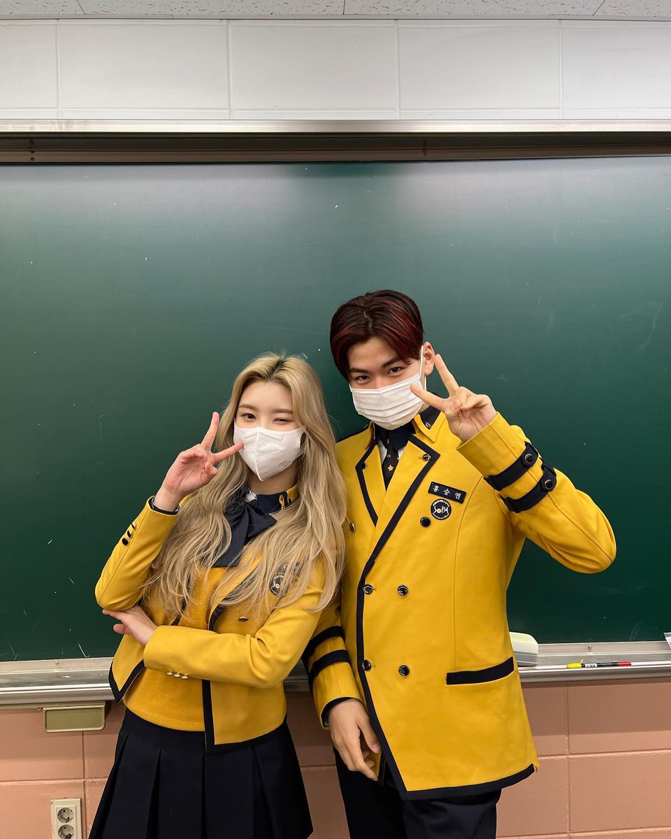 soyoung9012's tweet photo. 220210 #DAYEON's friend INSTAGRAM Update

🔗https://t.co/YW639ZA5Vp

#HappyGraduationDAYeon #김다연 #Kep1er #케플러 @official_kep1er https://t.co/3YMRkZ6B4y