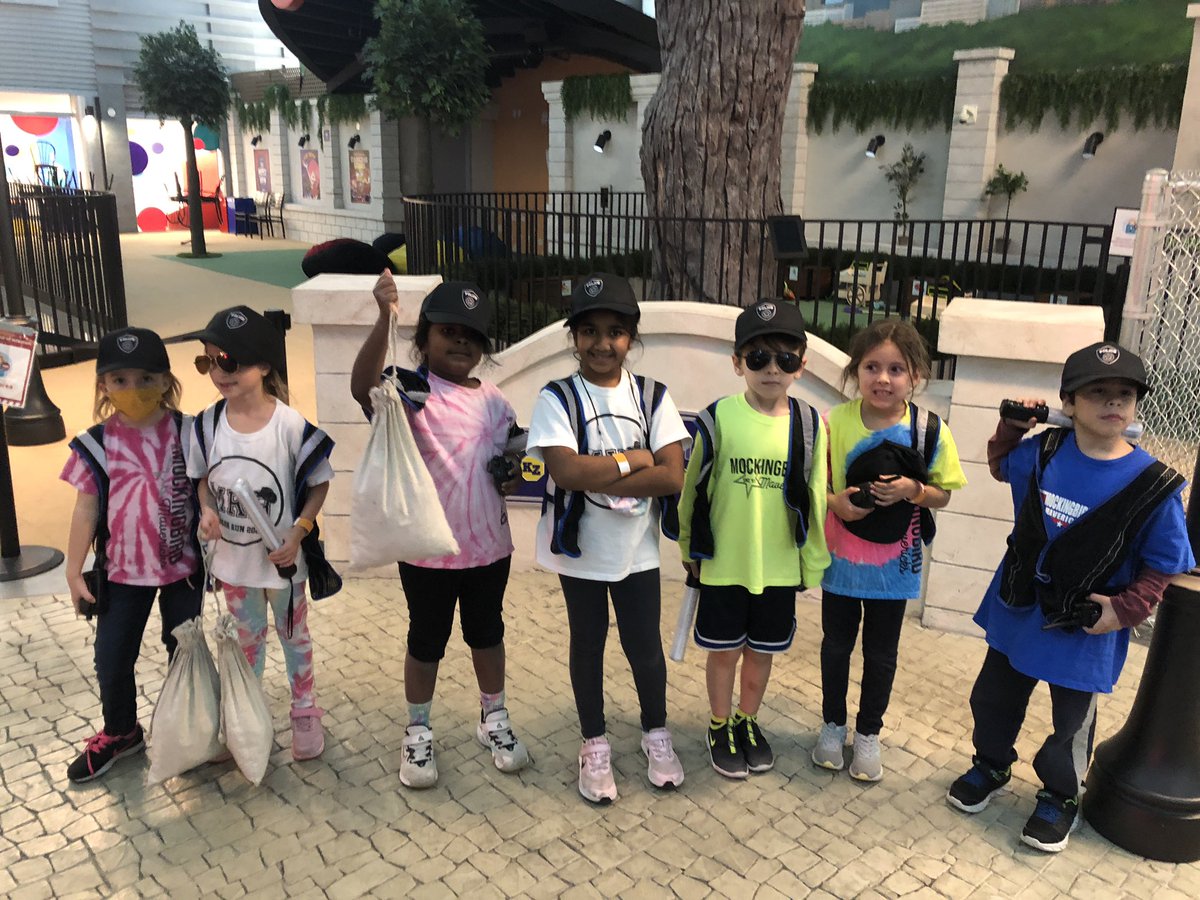 Oswald_Firsties's tweet photo. We had a blast at KidZania today! @MKBMavs https://t.co/Yen1d5LMVS