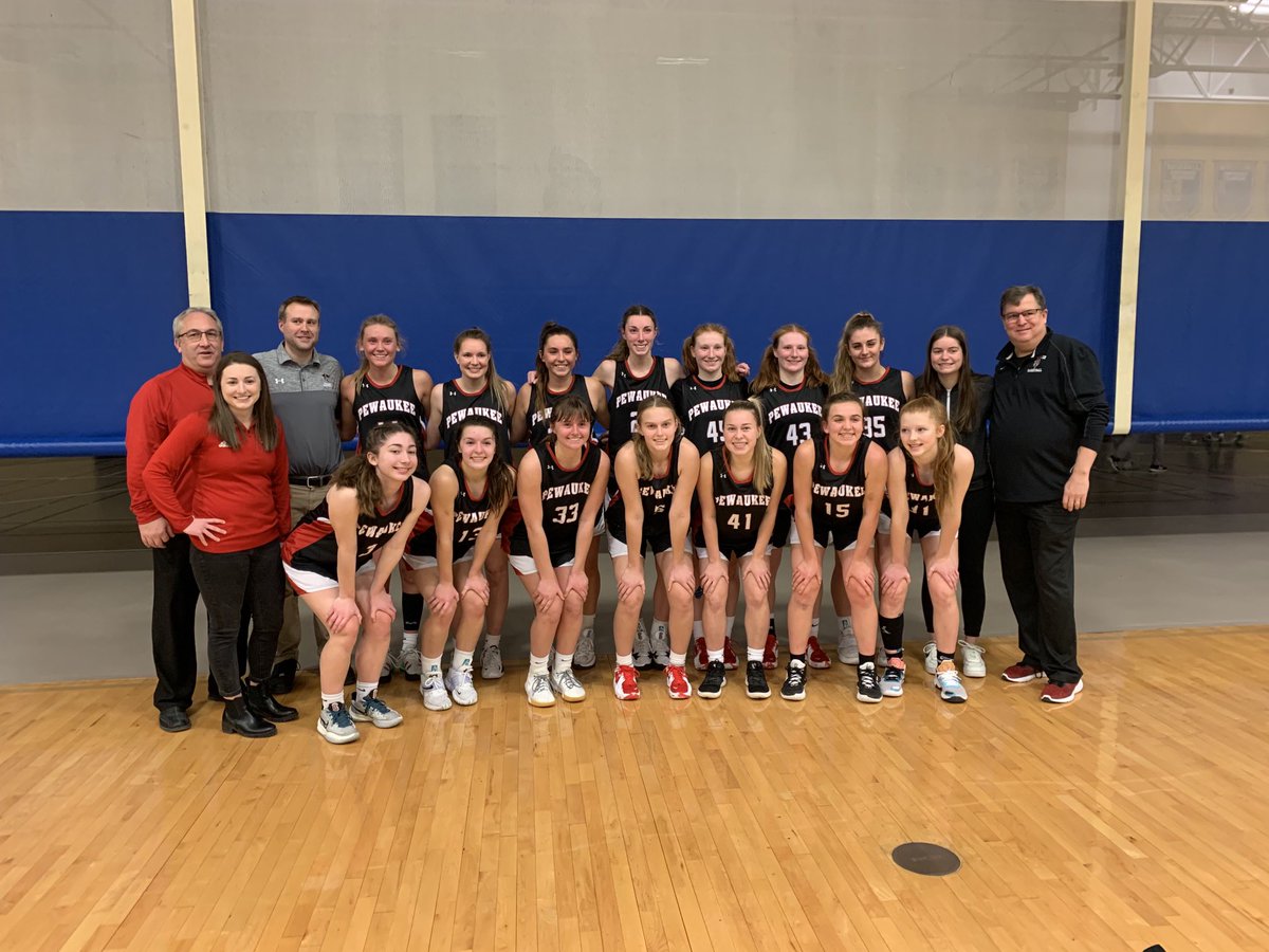 With tonight’s 79-59 win over New Berlin West, the Pewaukee girls are your 2022 Woodland West Conference Champions! Back-to-back! Holy Catfish! #roadwarriors