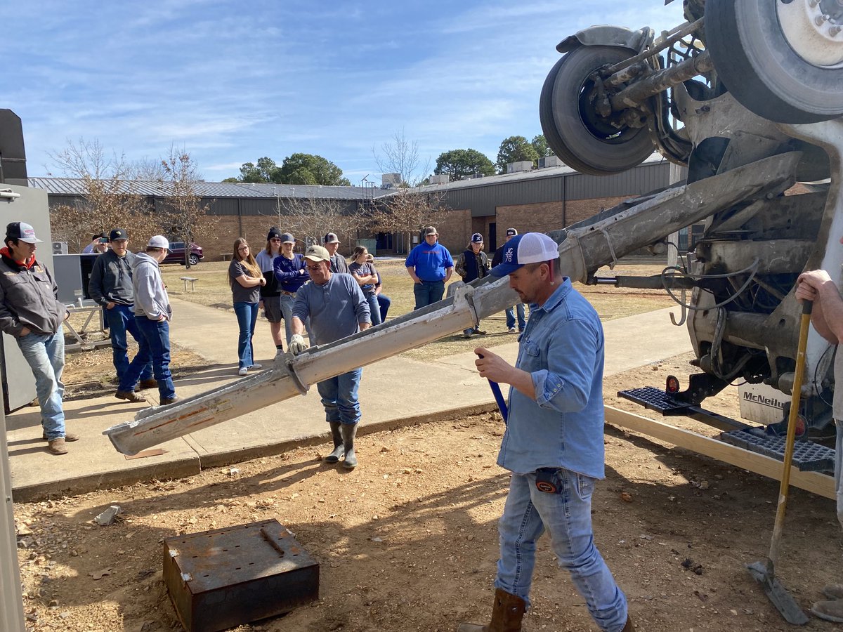 StilwellFFA's tweet photo. Big shout out to Jeremy Croley, David Means, and Benny Gibson for pouring the slab for our new  fodder works fodder system! These guys volunteered their time, showed the kids how to finish concrete and did an outstanding job! #community #fodderworks #ageducation #okcareertech https://t.co/aUsYUg5PL6