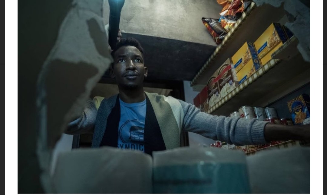 Everybody in #loveisblind after realizing there is real life behind the wall🥲