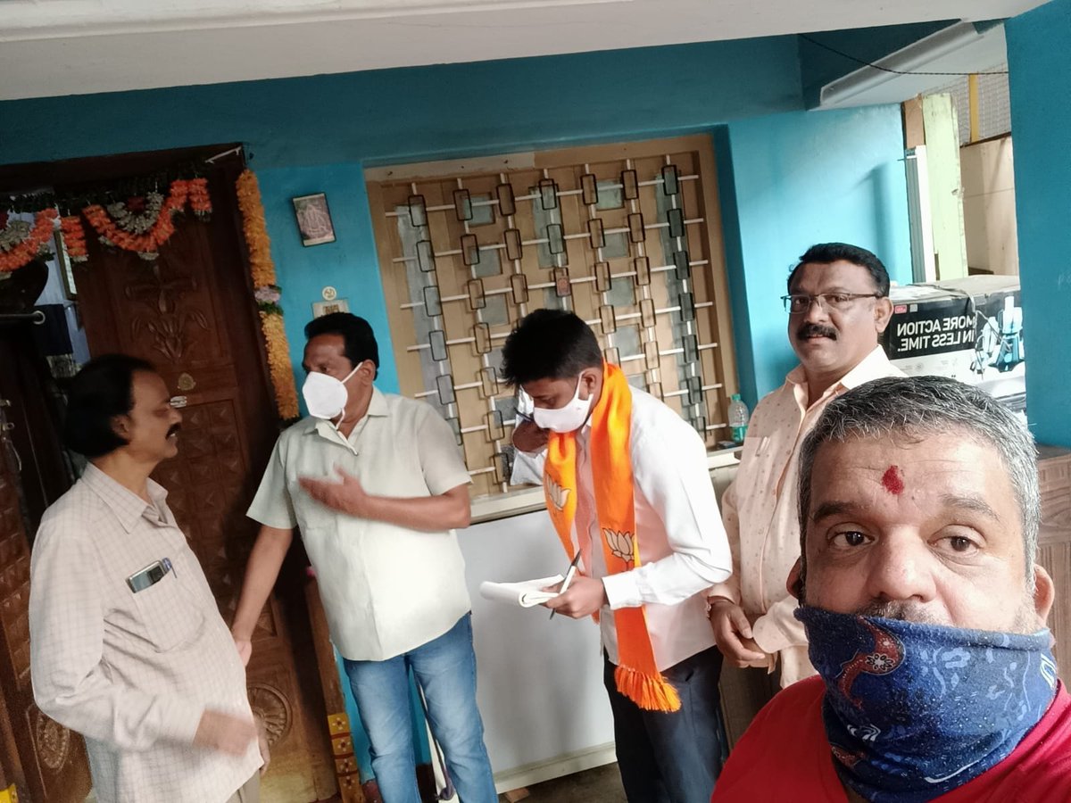 linganagowdru's tweet image. Under the guidance of our Guru, we visited the house in the Booth at Shivnagar ward in Rajajinagar constituency and were informed about the activities of the BJP government and our legislators..

#boothwork 
@narendramodi @AmitShah