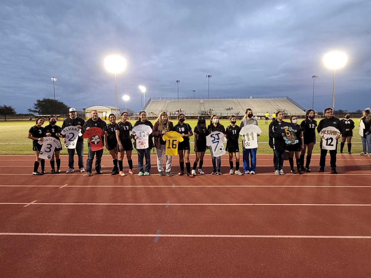 GirlsSoccerRHHS's tweet photo. Great win for our Varsity Lady Cats over PI. However JV had a tough loss. Keep working hard.   Special Thanks to our Teachers.  We appreciate you. #WeAreRioHondo @RHHS_Bobcats https://t.co/uzOM2MM6vR
