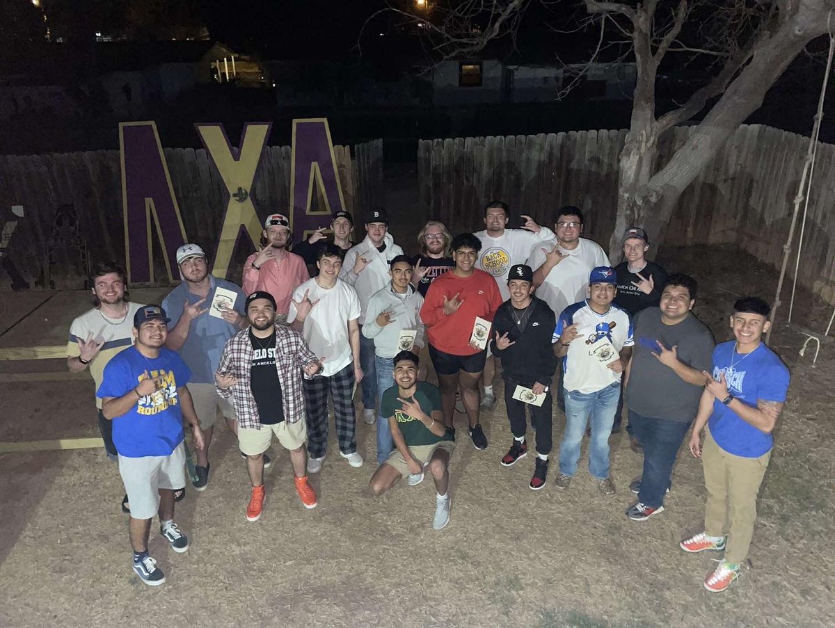 LambdaChiASU's tweet photo. Rush Week rushed it’s way on by!! The Brothers of Lambda Chi Alpha would like to Congratulate these Gentlemen on accepting their bids and choosing to become Better Men. It’s a good day to be a Lambda Chi!!!🤟🏽 #RushΛΧΑ #ChopsOnTop #ChopsUp https://t.co/J2VsSfriGS