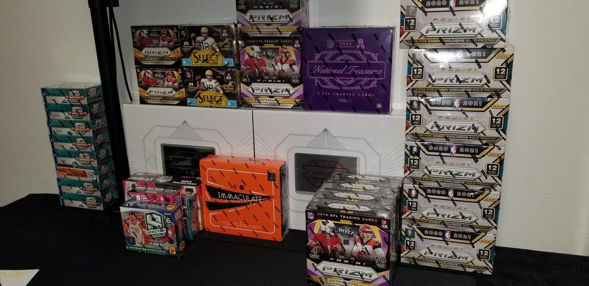 LuckyDragon2408's tweet photo. Going live on Instagram @ LuckyDragonCards https://t.co/yxVpRe15wS