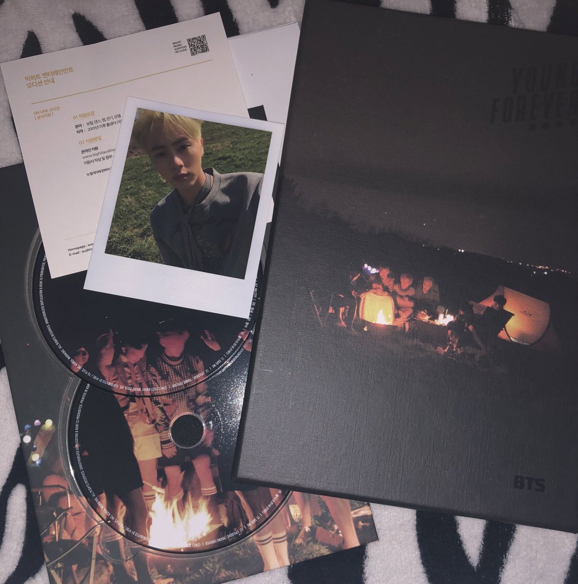 HobiLew's tweet photo. been busy and stress bc of school but @k_cosmos13 made my day 100% better!! Thank you po for this album aaahhh! I really love it and I also pulled my bias wrecker!!! Thank u sm po once again sa ga and stay safe & healthy po!💜#KCosmos_GA https://t.co/pxNRLnRkqG