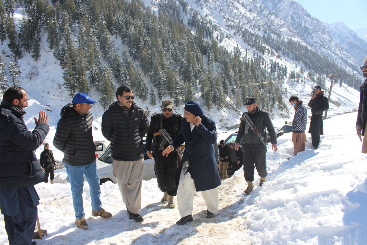 AjazNtfp's tweet photo. Plant for Pakistan🇵🇰 event in Madaklasht Chitral, Commissioner Malakand Division, DIG Police Malakand, Deputy Commissioner Chitral, DPO Chitral, DPO Lower Dir, and DFO Chitral distributed saplings.
#HindukushSnowFestival 
#10billiontreetsunamiprogramme
@Plant4Pak @MalakandPolice https://t.co/fumW39NYwU