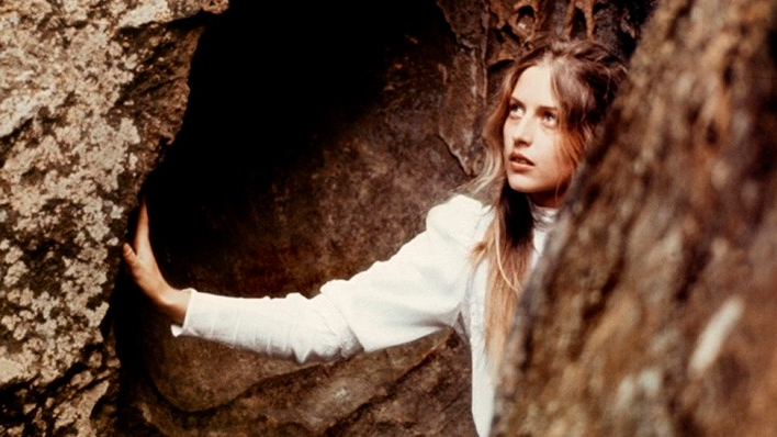 «Picnic en Hanging Rock»: un San Valentín pánico y enigmático - Por <a href="/PedroPaunero/">Pedro Paunero</a> -  El gran debut de Peter Weir como cineasta de arte establecería varias de las constantes en su filmografía - correcamara.com.mx/inicio/int.php…