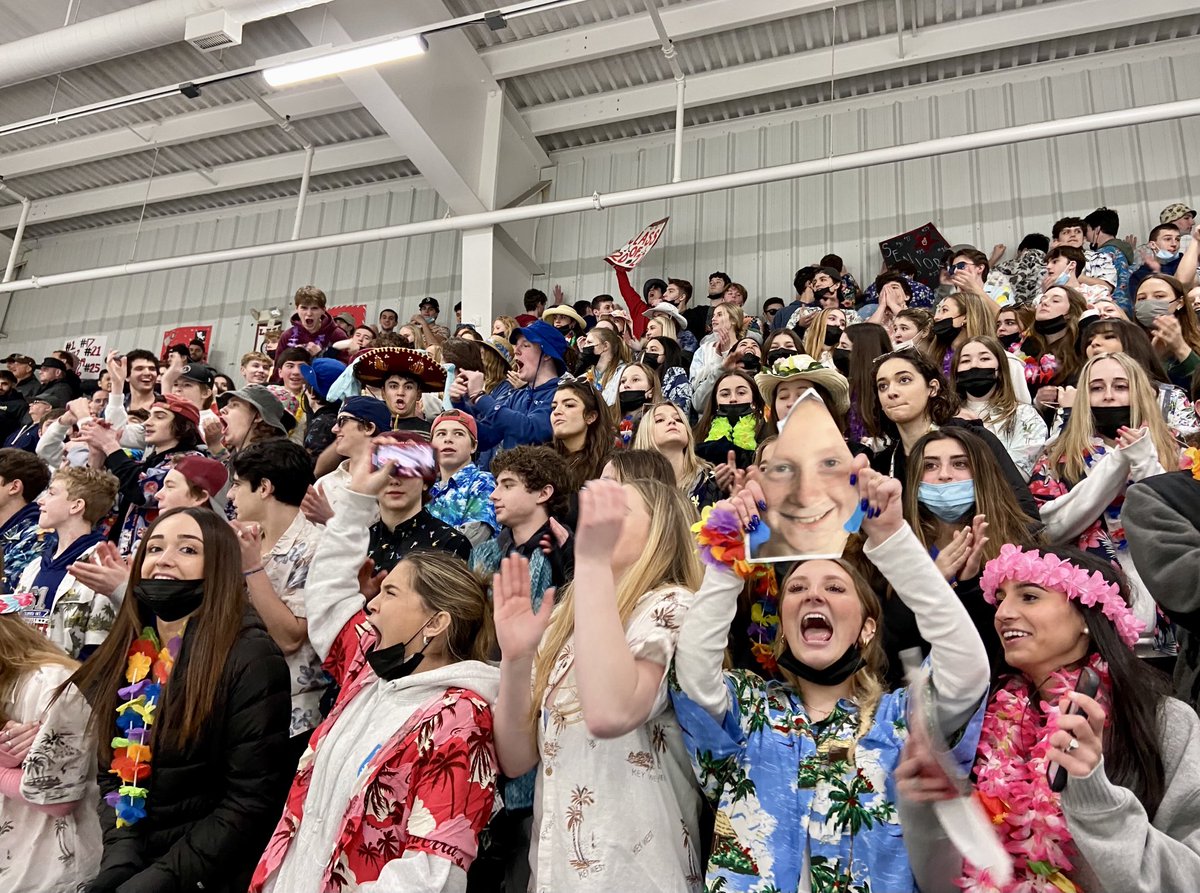 KTTReading's tweet photo. Rockets drop a tough one to a strong Arlington side in front of a rambunctiously well-behaved crowd!  #RMHSPride https://t.co/cCoX4OJm55