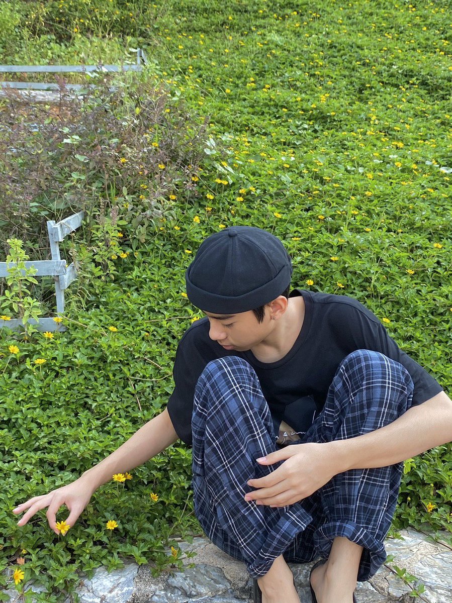 wanvaannn's tweet photo. 🌻 
#wanjai
#whitelinemusic https://t.co/tZIZWZEq9t
