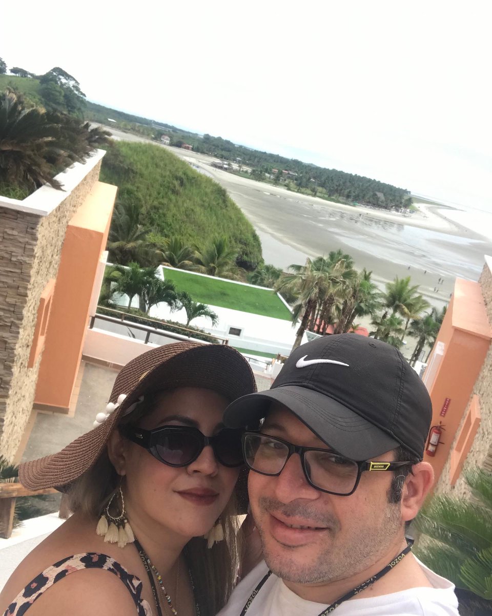 carocar92's tweet photo. Si estás conmigo y yo contigo, no fue el destino, es  que Dios así lo quiso. 🎶 
Días mágicos. ♥️ https://t.co/cT9b8uY36K
