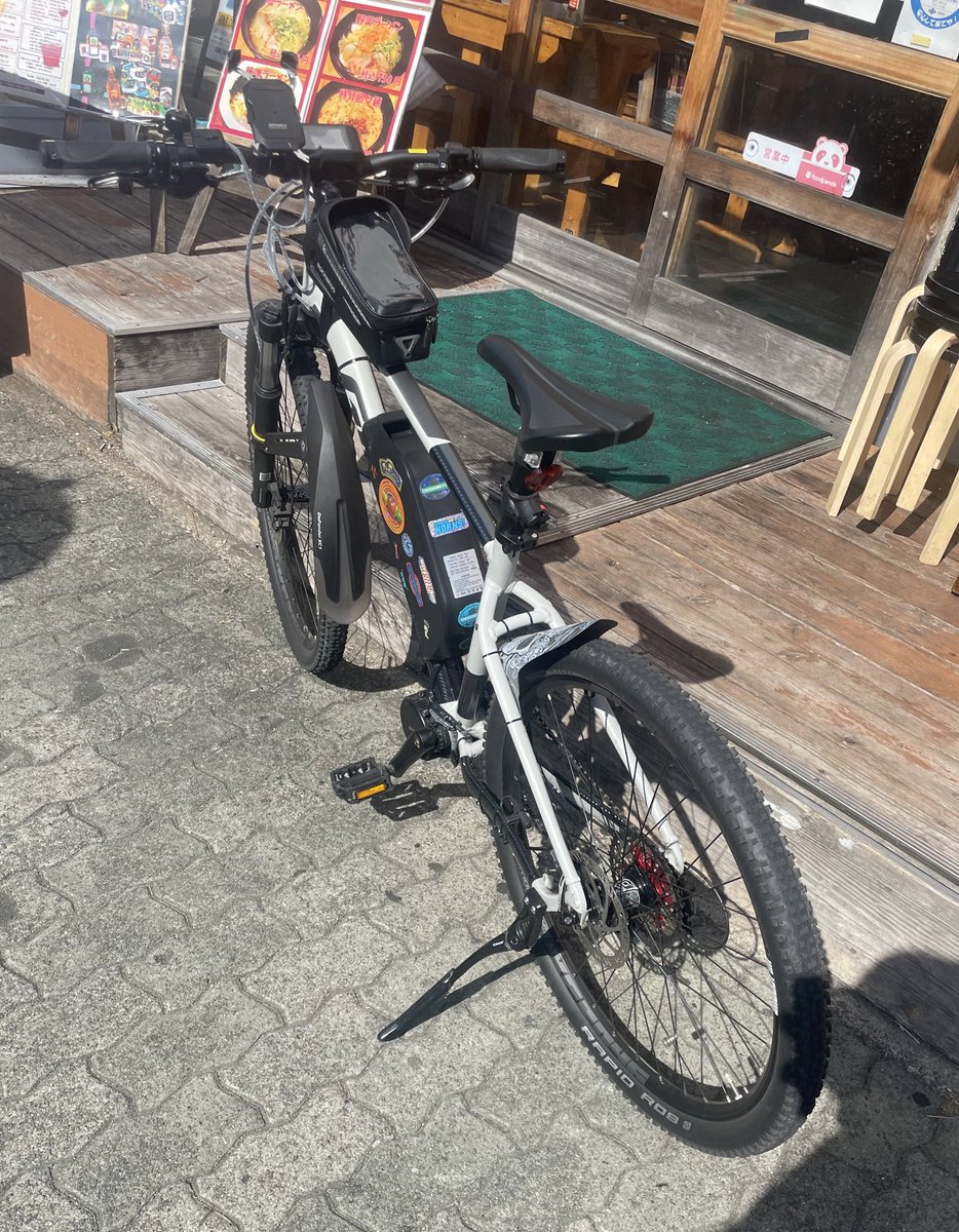 Azure_vator's tweet photo. これが違法電動か〜 https://t.co/LwnmUJEh9x