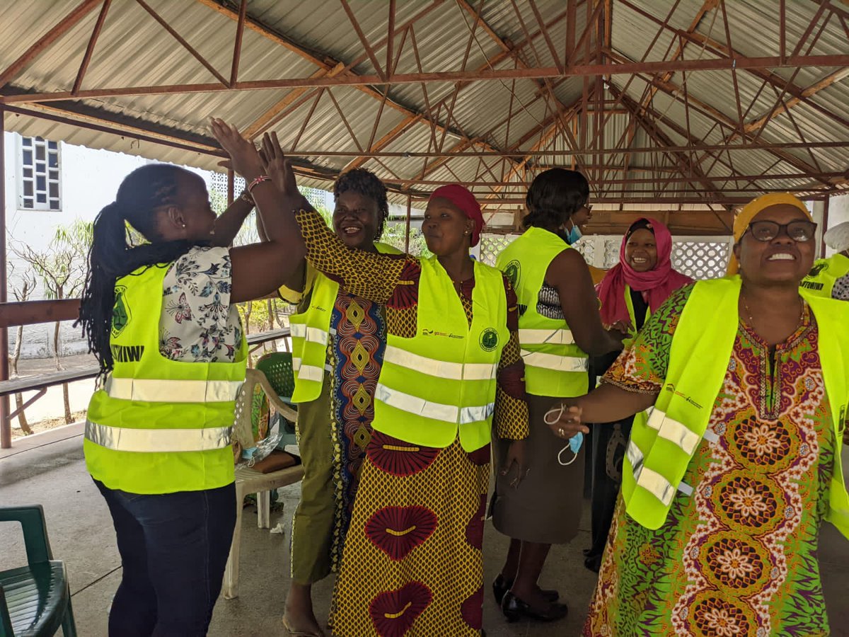 Elections are for a season, but peace is eternal.Mombasa women for peace advocating peaceful 2022 elections. <a href="/HakiYetuOrg/">Haki Yetu</a> <a href="/JuliusWanyama7/">Julius Wanyama</a> <a href="/GabrielDolan1/">Gabriel Dolan</a> #kataakutumiwa <a href="/NCIC_Kenya/">NCIC Kenya</a> #electionbilanoma <a href="/irck_info/">Inter-Religious Council of Kenya(IRCK)</a> <a href="/KECOSCE/">KECOSCE</a>