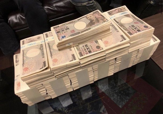 isan_souzoku0's tweet photo. オミクロンが非常に流行しているので、
生活援助金を配布します！

リツイートとフォローした人
全員に100万円を振り込みます。

今年も僕らしく精一杯頑張ります！

無くなり次第終了とさせてもらいます。 https://t.co/q2jsU8xlB7