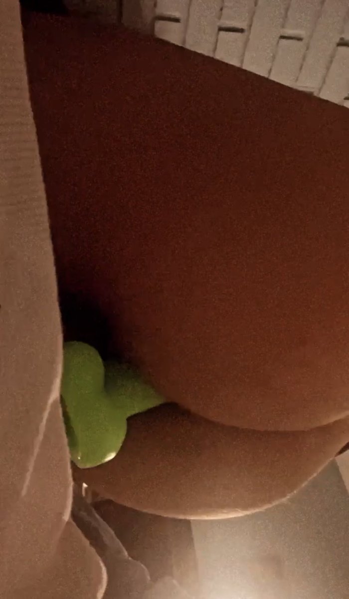 Si hay foto hay video🤭 rt y lo subo😈