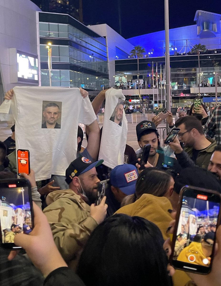 People flipping these shirts outside is all time flip moves