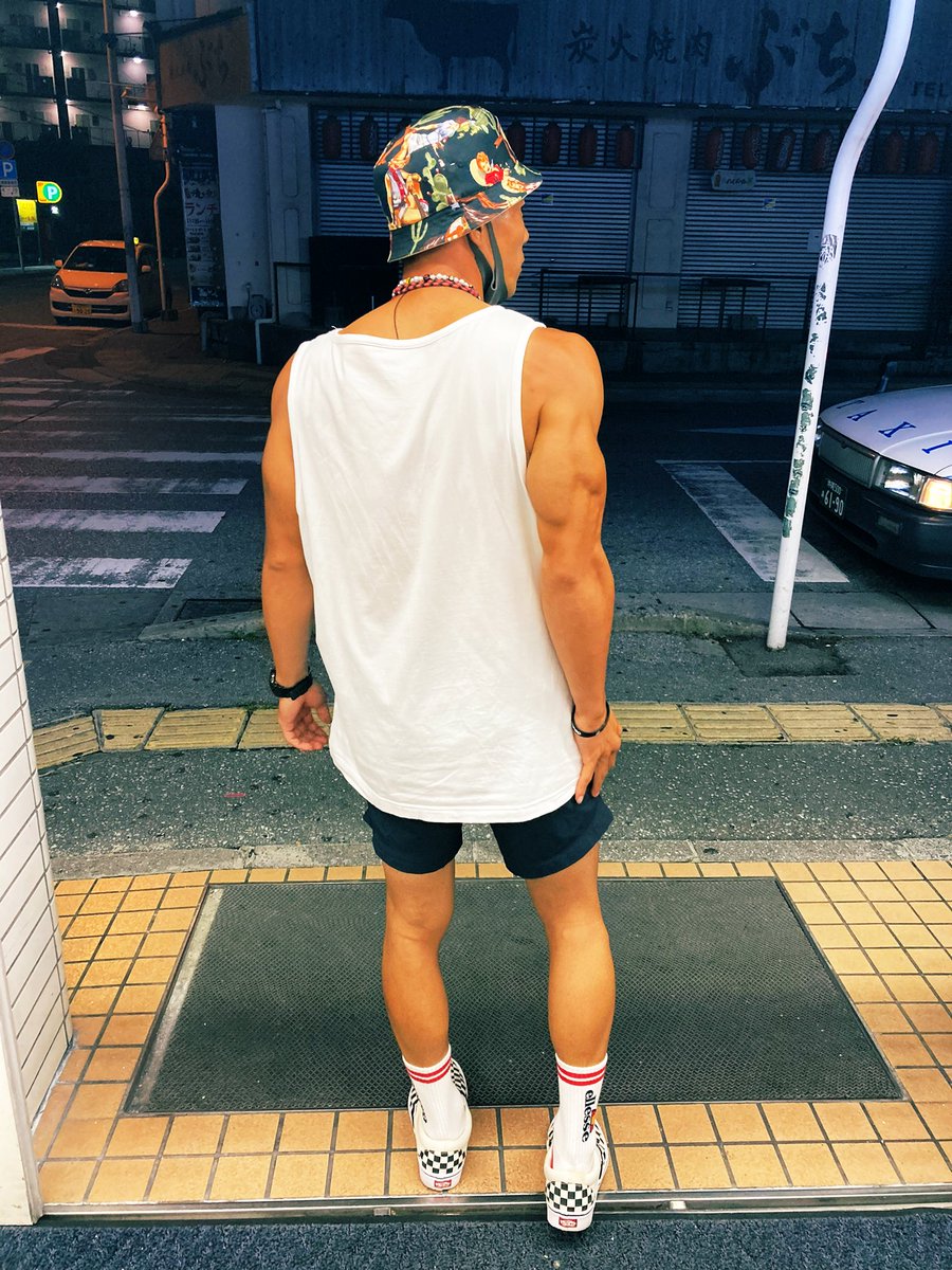 hiro19781031's tweet photo. お気に入りのバケットハット🧢
古着屋さんで1000円^ ^
#ダイエット
#トレーニング
#筋トレ
#ランニング https://t.co/47WSiVDKJL