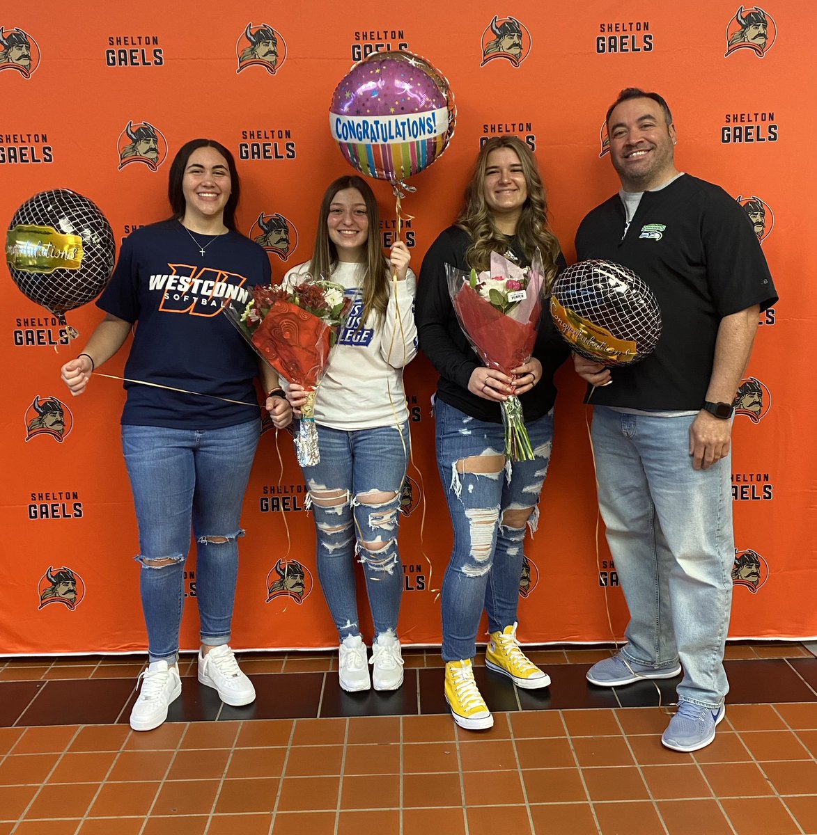24Resto's tweet photo. Sout-out to this trio on signing day at Shelton high. So happy that their family trusted in me to coach and guide them for the through this process. Good luck girls, wish you all the best! @AlexisResto8 @ALeone1212 @juliakrijgsman_ #leftovers #finishwhatyoustart #neverquit! https://t.co/jmTq1zBZen