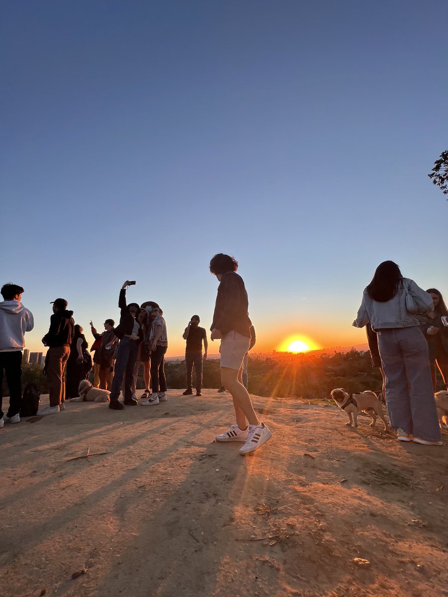 shane_soares15's tweet image. Diplos pop up was lit!!