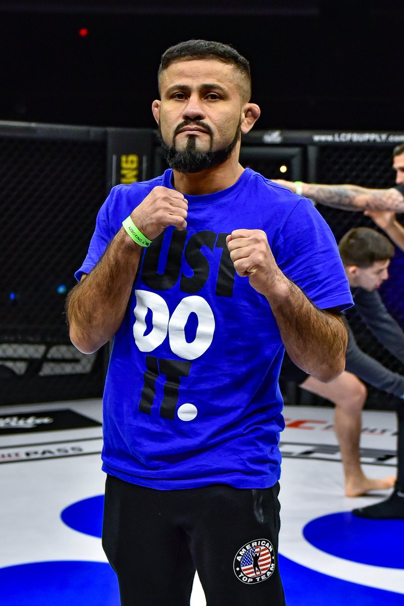 LFAfighting's tweet photo. BRAZILIAN GRUDGE MATCH! 🇧🇷

@JussierFormiga vs. @BunesFelipinho

Who do you have in the main event of #LFA124? 🔥🔥🔥

@ShellsDotCom
@Drink9mm
@TeamRehab1
@GoVibeLoops
@bonspeedWheels
@WWP
@HowlerHead
@AZFedTheatre
@UFCFightPass https://t.co/Uel9jiXklM