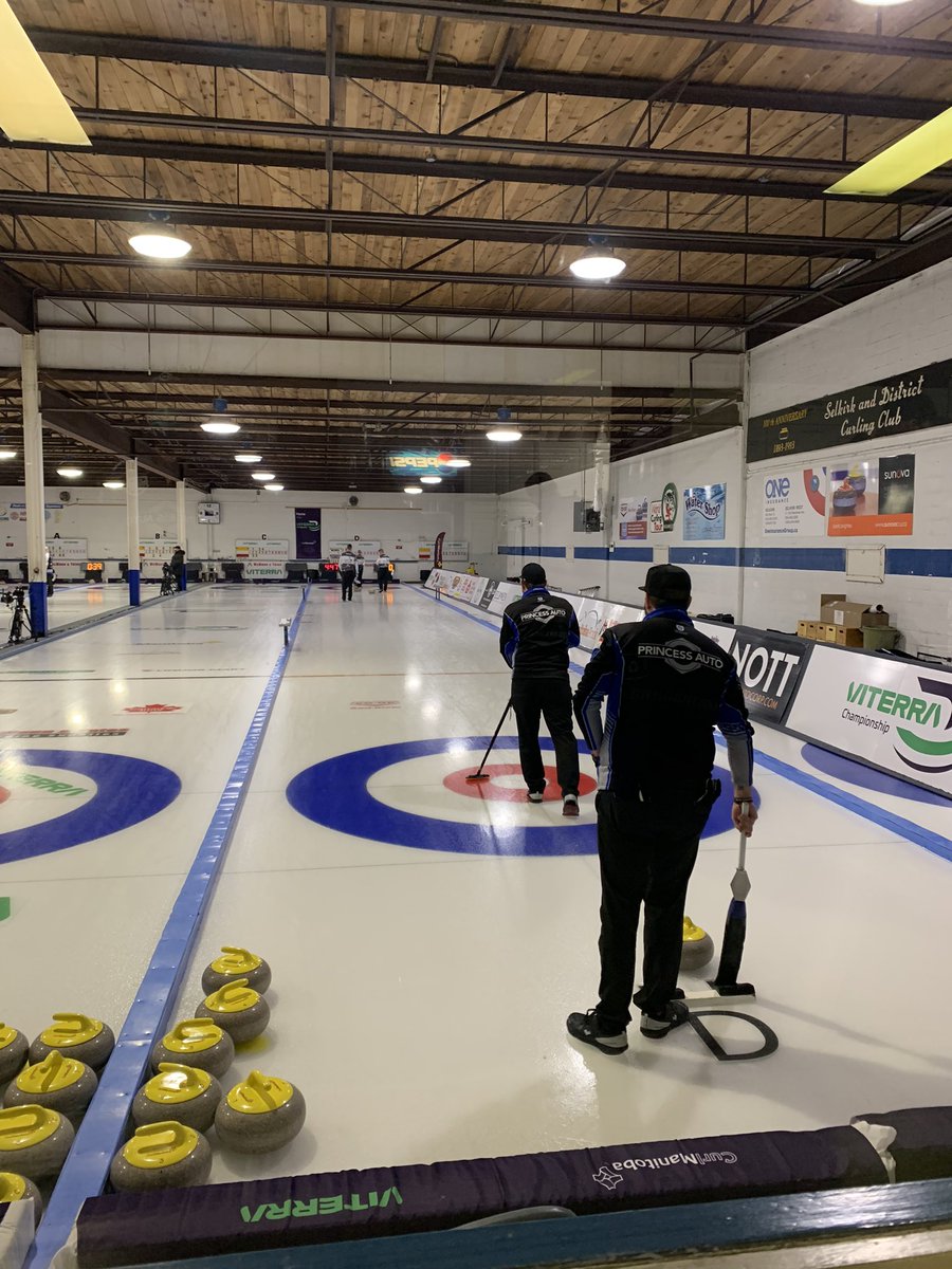Selkirk Curling Club is having their annual Men’s Bonspiel. March 4,5&amp;6. Come out <a href="/WindyCity_CC/">Windy City Curling</a>  <a href="/CurlingStephen/">Stephen Curling Club</a> We’ll line you up with a fishing guide for huge Lake Wpg pikeral! <a href="/SelkirkCurling/">Selkirk Curling Club 🥌</a>
